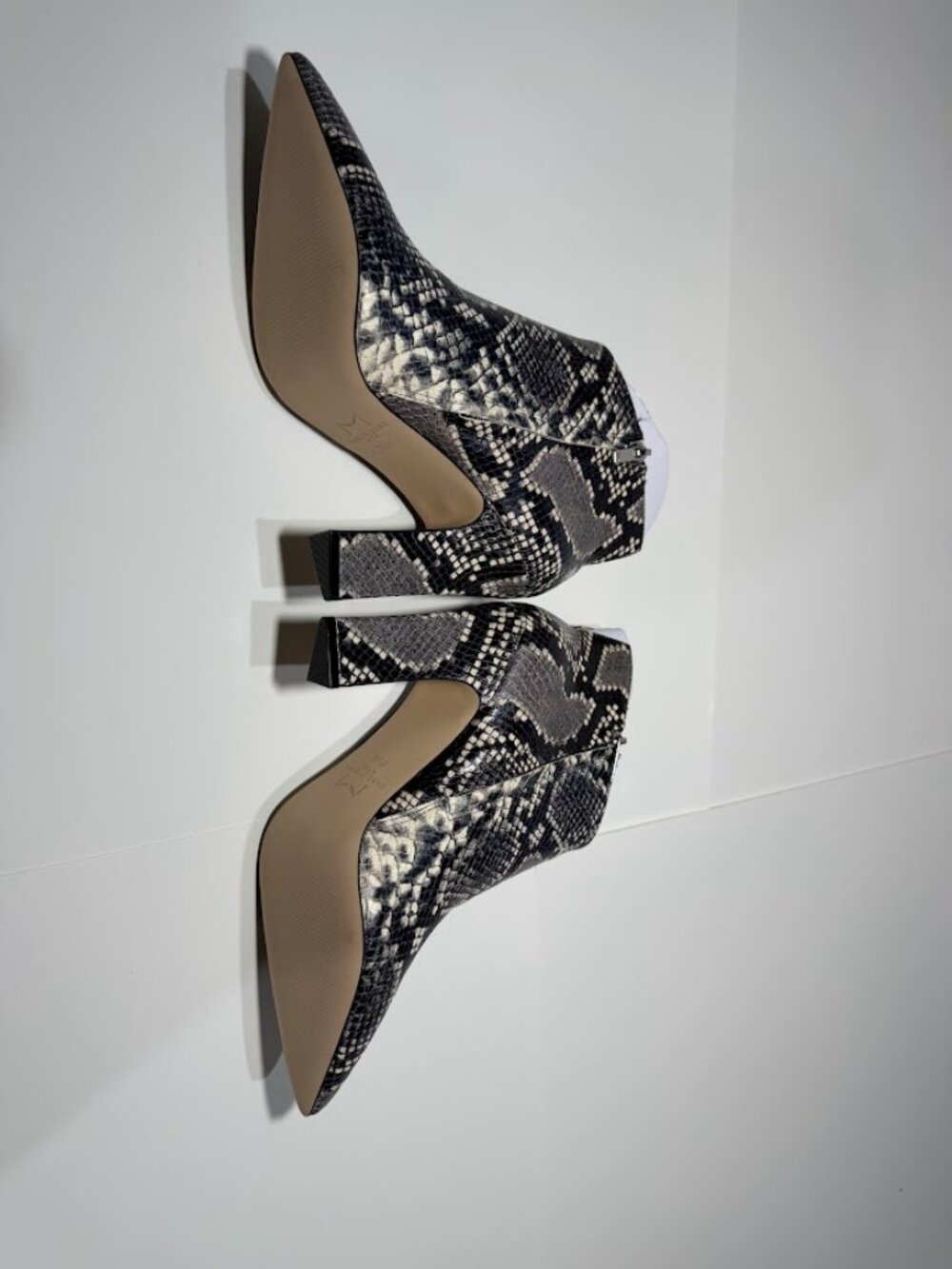 Marc Fisher Snakeskin Print Ankle Booties Heels Size 8.5 - Picture 5 of 8